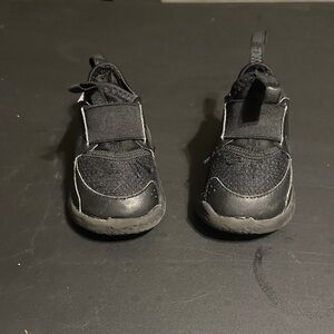 Nike Kids Black Sneakers
